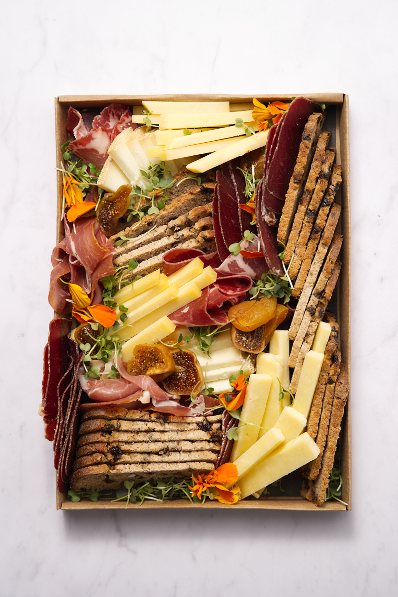 Planche charcuterie et fromage - NALIA Traiteur