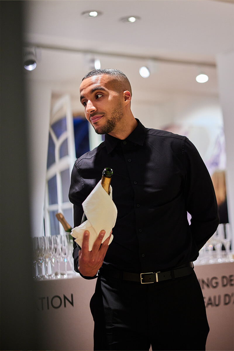 Services complémentaires traiteur - vaisselle mobilier maîtres d'hôtel Paris